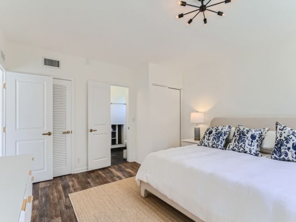Luxurious 3-Bedroom Vacation Home Rental with Pool in West Palm Beach