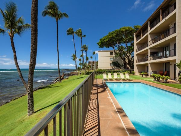 Maui Oceanfront Vacation Rental | Luxury 3-Bedroom Beachfront Condo