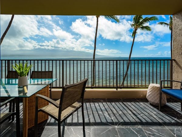 Maui Oceanfront Vacation Rental | Luxury 3-Bedroom Beachfront Condo