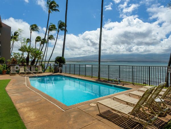 Maui Oceanfront Vacation Rental | Luxury 3-Bedroom Beachfront Condo