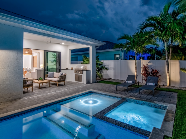 Elegant Vacation Home with Luxury Pool and Spa in Naples