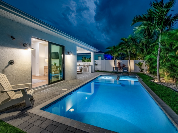 Elegant Vacation Home with Luxury Pool and Spa in Naples