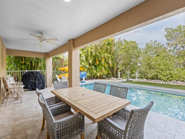 Longboat Key Vacation Rental with Pool Access