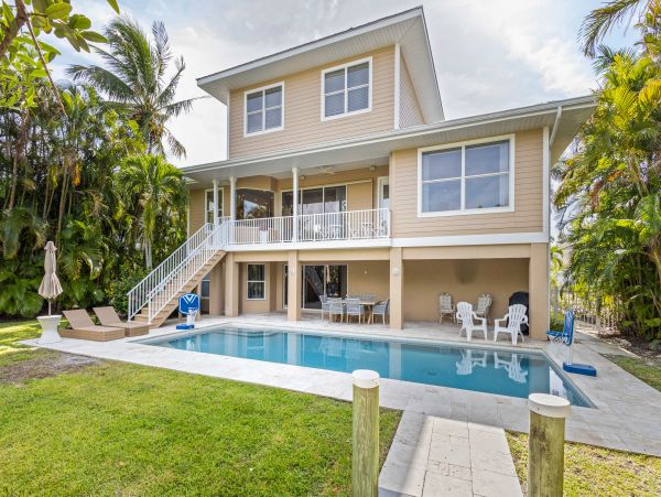 Longboat Key Vacation Rental with Pool Access