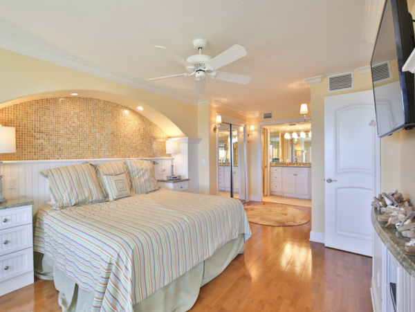 Longboat Key Beachfront Vacation Condo Wow!