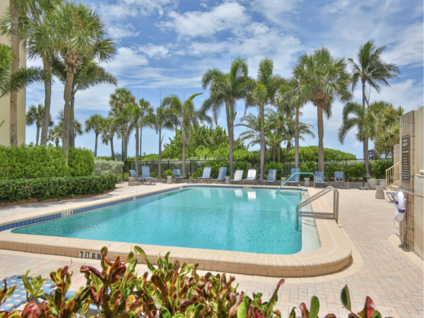 Longboat Key Beachfront Vacation Condo Wow!