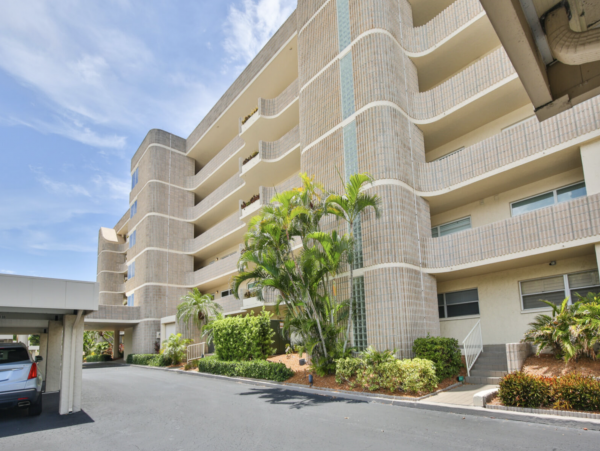 Longboat Key Beachfront Vacation Condo Wow!