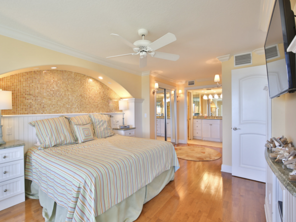 Longboat Key Beachfront Vacation Condo Wow!