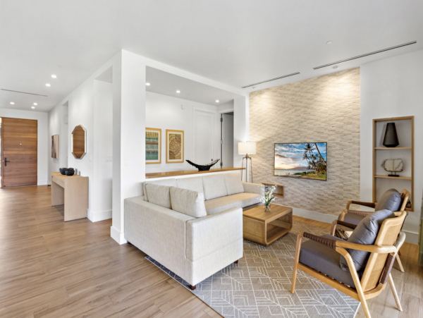 Maui Beachfront Three Bedroom Delight JUST IN