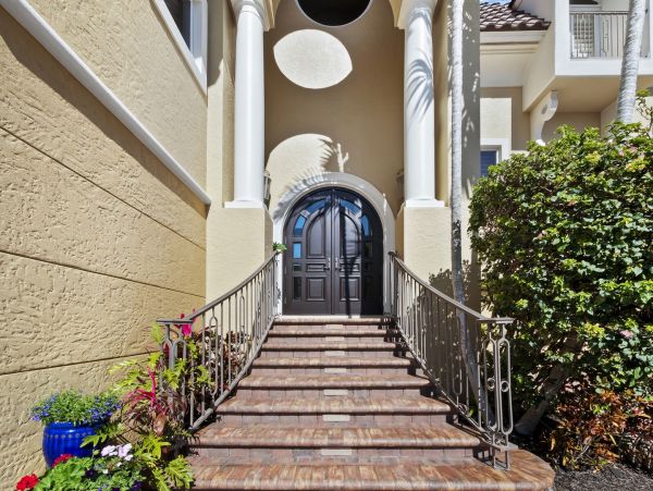 South Longboat Key Luxury Four Bedroom Waterfront Vacation Home- Pure Luxury