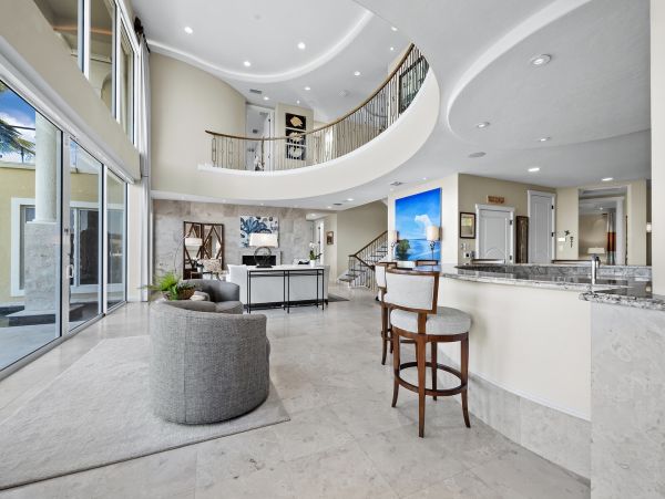 South Longboat Key Luxury Four Bedroom Waterfront Vacation Home- Pure Luxury