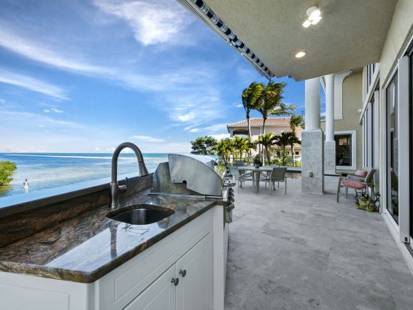 South Longboat Key Luxury Four Bedroom Waterfront Vacation Home- Pure Luxury