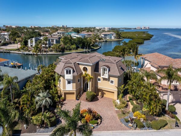 South Longboat Key Luxury Four Bedroom Waterfront Vacation Home- Pure Luxury