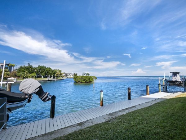 South Longboat Key Luxury Four Bedroom Waterfront Vacation Home- Pure Luxury