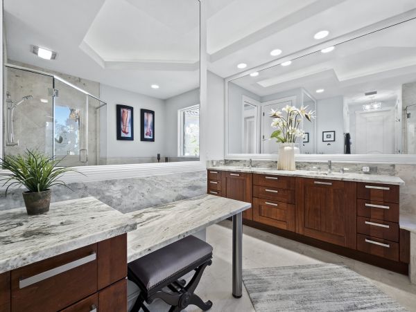 South Longboat Key Luxury Four Bedroom Waterfront Vacation Home- Pure Luxury
