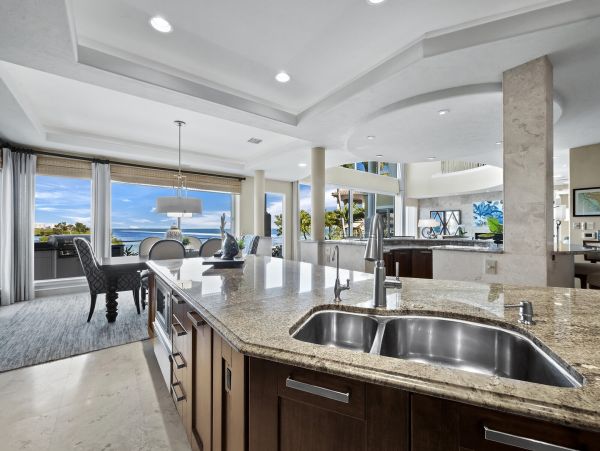 South Longboat Key Luxury Four Bedroom Waterfront Vacation Home- Pure Luxury