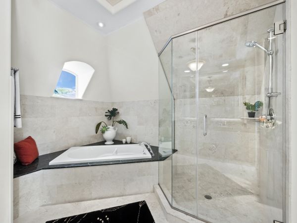 South Longboat Key Luxury Four Bedroom Waterfront Vacation Home- Pure Luxury