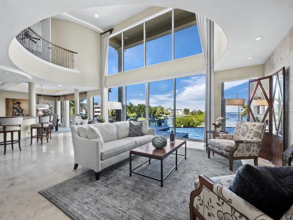 South Longboat Key Luxury Four Bedroom Waterfront Vacation Home- Pure Luxury