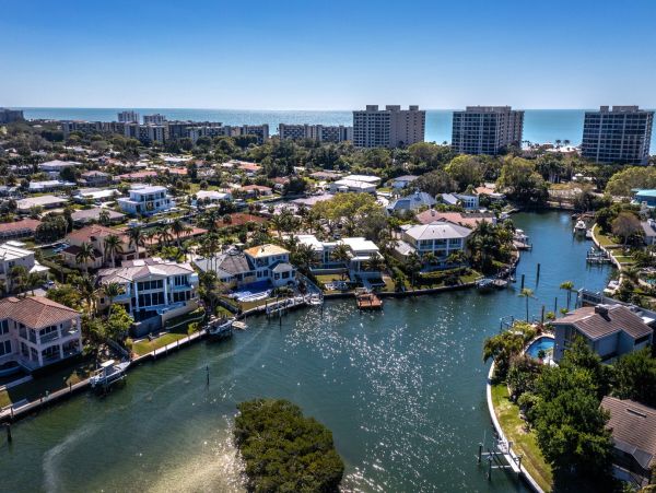 South Longboat Key Luxury Four Bedroom Waterfront Vacation Home- Pure Luxury