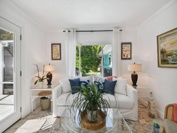 Exquisite Three Bedroom Vacation Rental Home in Sarasota