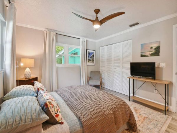 Exquisite Three Bedroom Vacation Rental Home in Sarasota