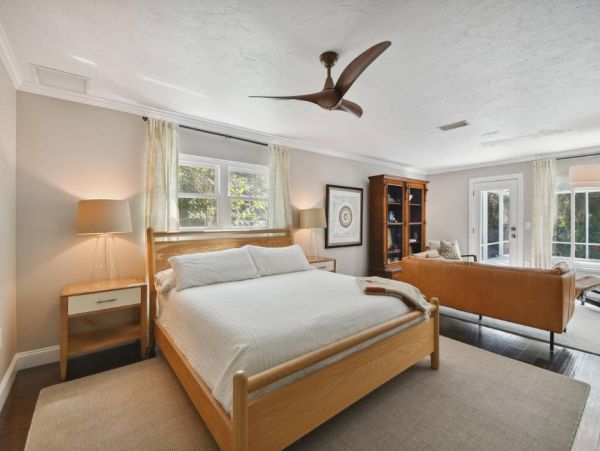 Exquisite Three Bedroom Vacation Rental Home in Sarasota