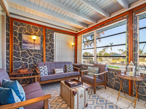 Gulf Access Paradise: A Tranquil Waterfront Retreat