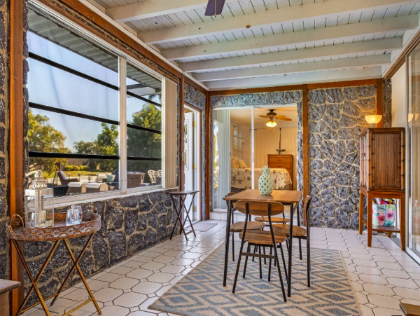 Gulf Access Paradise: A Tranquil Waterfront Retreat