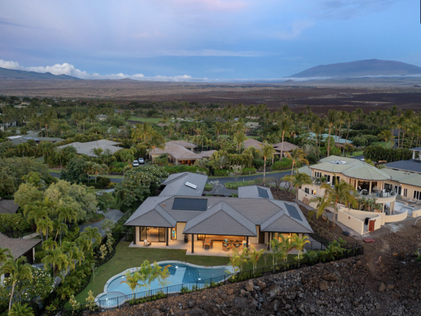 Kohala Coast Luxury Vacation Villa Walk to Beach