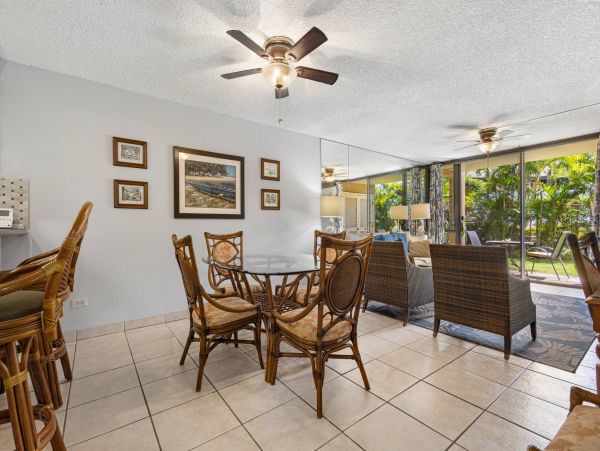 Maui Tropical Paradise Retreat: Ground-Floor Condo with Resort Amenities & Beach Access