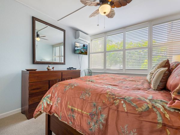 Maui Tropical Paradise Retreat: Ground-Floor Condo with Resort Amenities & Beach Access