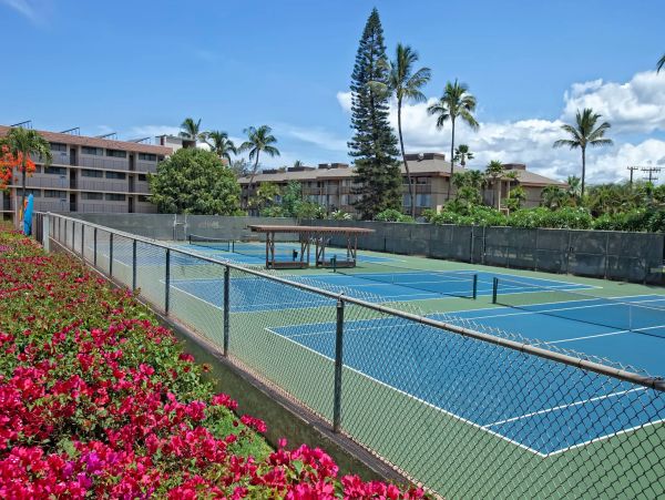 Maui Tropical Paradise Retreat: Ground-Floor Condo with Resort Amenities & Beach Access
