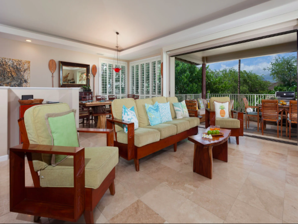 Luxury Hawaiian Retreat: Spacious, Upscale Home on Big Island