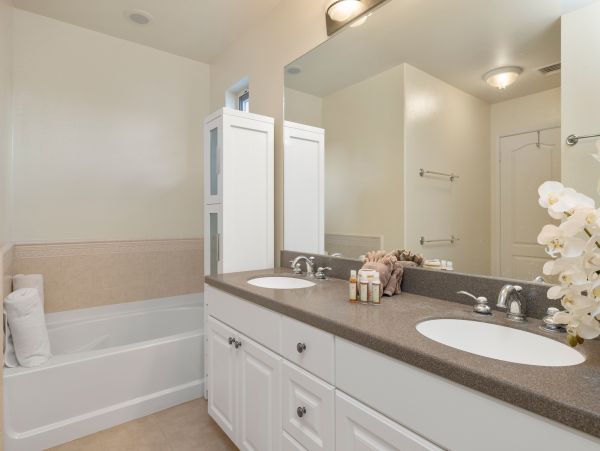 Stunning Two Story Vacation Rental in Kapolei