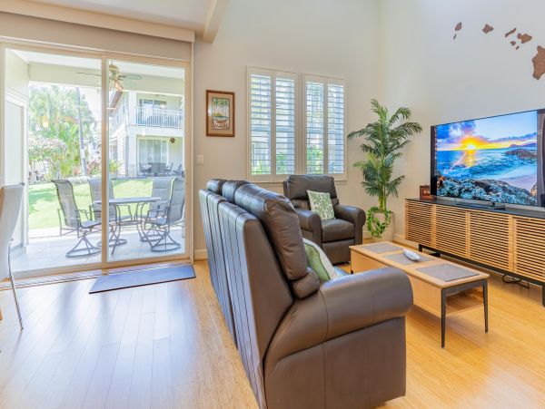 Stunning Two Story Vacation Rental in Kapolei