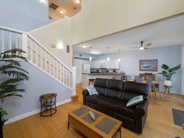 Stunning Two Story Vacation Rental in Kapolei