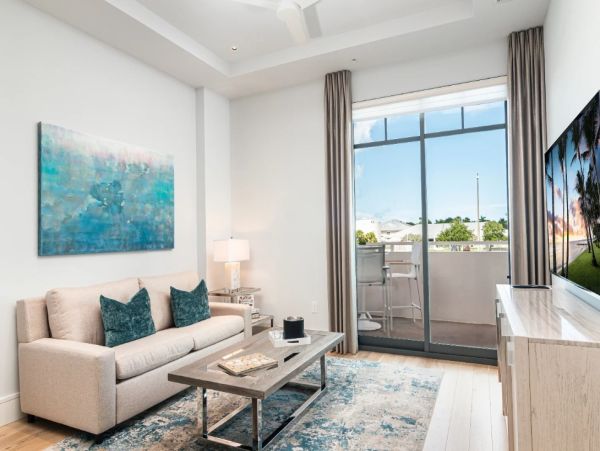 Sophisticated One Bedroom Vacation Rental in Naples