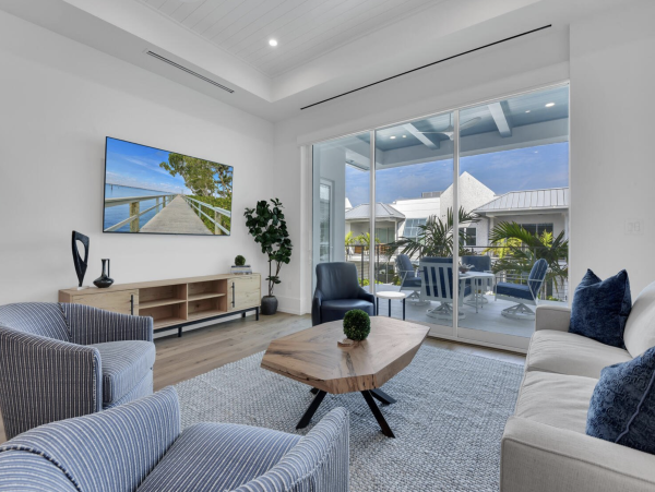 Downtown Naples Vacation Rental | Luxury Condo with Pool & Resort Amenities
