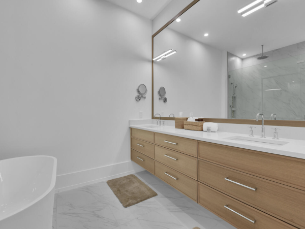 Downtown Naples Vacation Rental | Luxury Condo with Pool & Resort Amenities