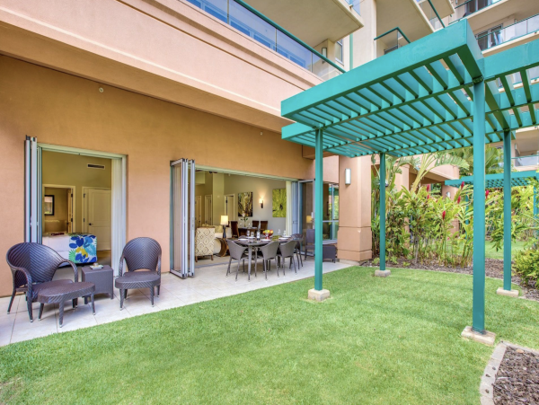 Eight Bedroom Beachfront Maui Vacation Rental