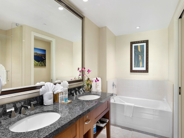 Eight Bedroom Beachfront Maui Vacation Rental