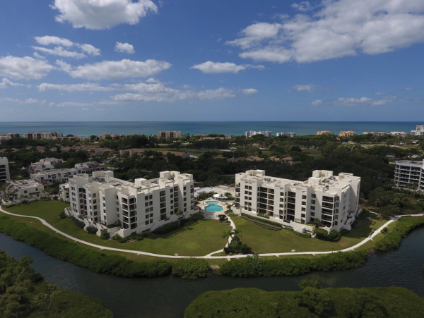 Bayside Beauty Longboat Key Beach Club Access Walk to St. Regis Beach Club
