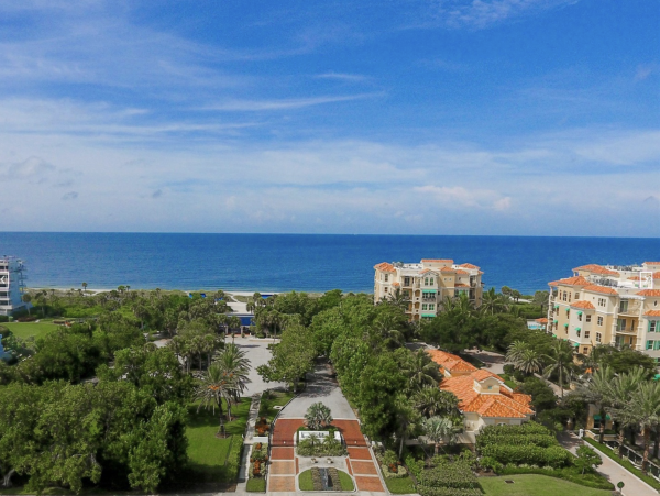 Bayside Beauty Longboat Key Beach Club Access Walk to St. Regis Beach Club