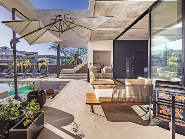 Luxury Villa with 6-Bedrooms & a Pool in Tamarindo Beach