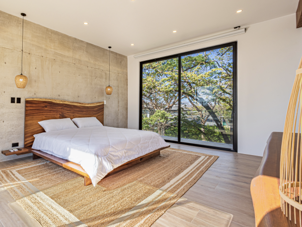 Luxury Villa with 6-Bedrooms & a Pool in Tamarindo Beach