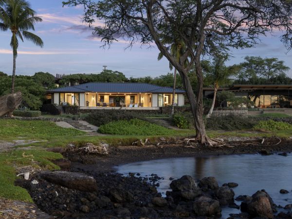 Stunning Beachfront 4-Bedroom Retreat in the Big Island