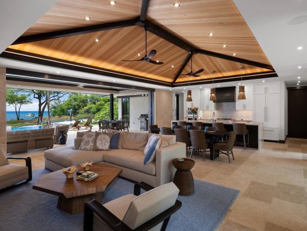 Stunning Beachfront 4-Bedroom Retreat in the Big Island