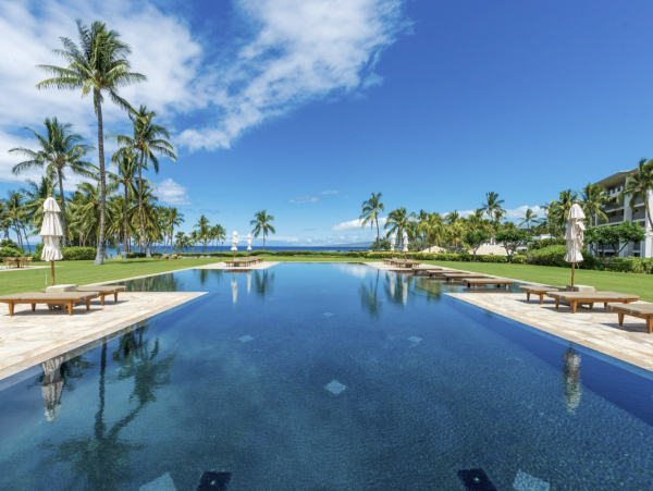 Stunning Beachfront 4-Bedroom Retreat in the Big Island