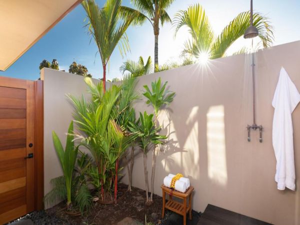 Kohala Coast Luxury 4-Bedroom Retreat with Ocean Views
