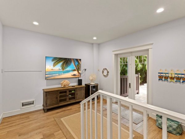 Holmes Beach Vacation Home With Private Pool And Spa